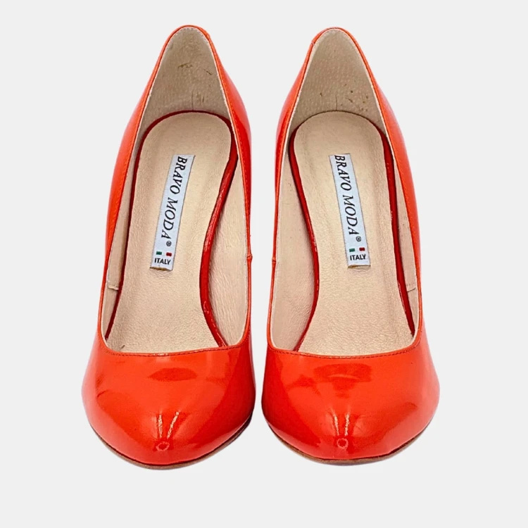 Eleganckie szpilki pomarańczowe BRAVO MODA – skóra lakierowana, obcas 9 cm