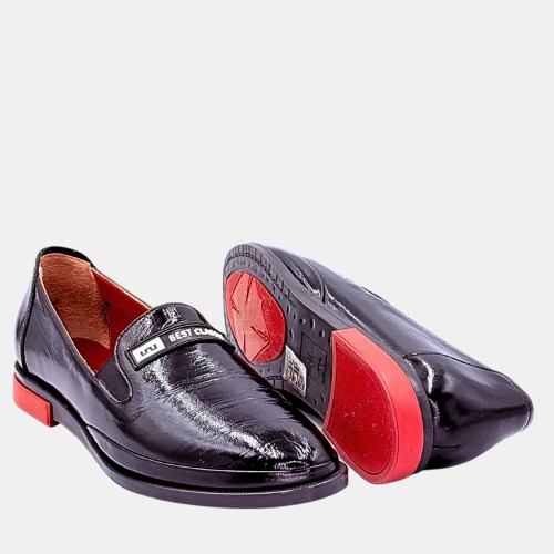 Półbuty damskie BOCCATO – skóra lakierowana, gumka, czerwony obcas 1,5 cm