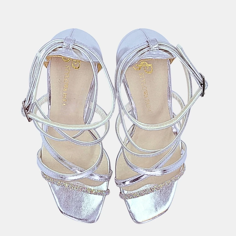 Srebrne sandały damskie z cyrkoniowym paskiem – STYLOWA PARA