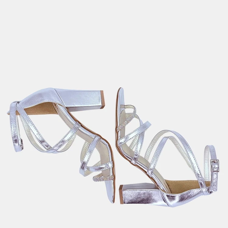 Srebrne sandały damskie z cyrkoniowym paskiem – STYLOWA PARA