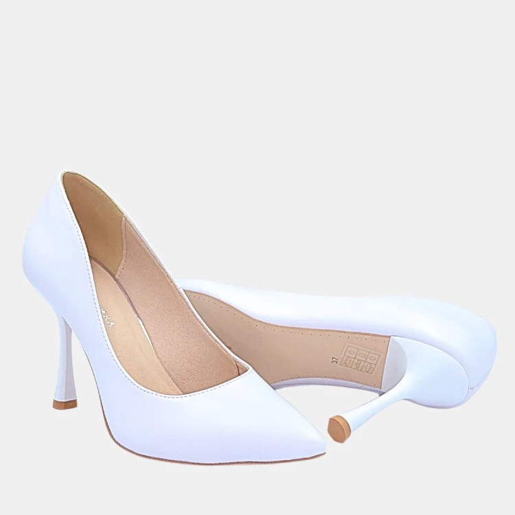 Ślubne szpilki damskie STYLOWA PARA – białe, 9 cm, klasyczne, naturalna wkładka