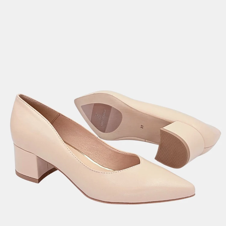 „Czółenka Stylowa Para beżowe ze skóry naturalnej na klocku 4,5 cm”