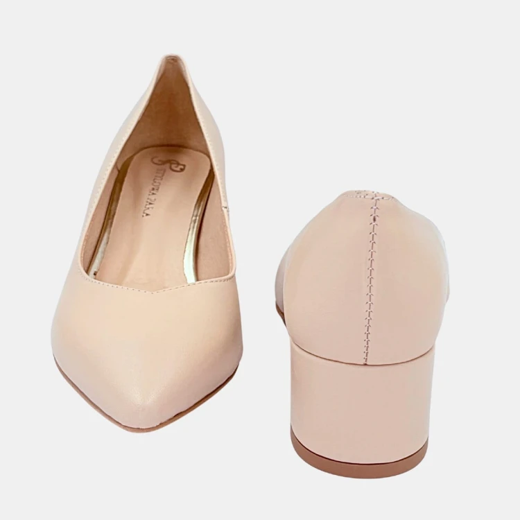 „Czółenka Stylowa Para beżowe ze skóry naturalnej na klocku 4,5 cm”