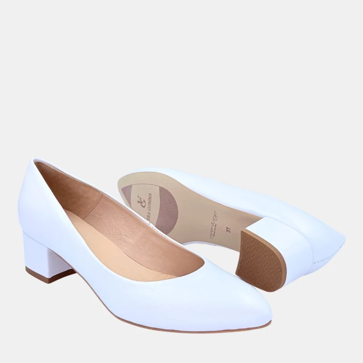 „Czółenka Stylowa Para Biała Perła ze skóry naturalnej na klocku 4 cm”