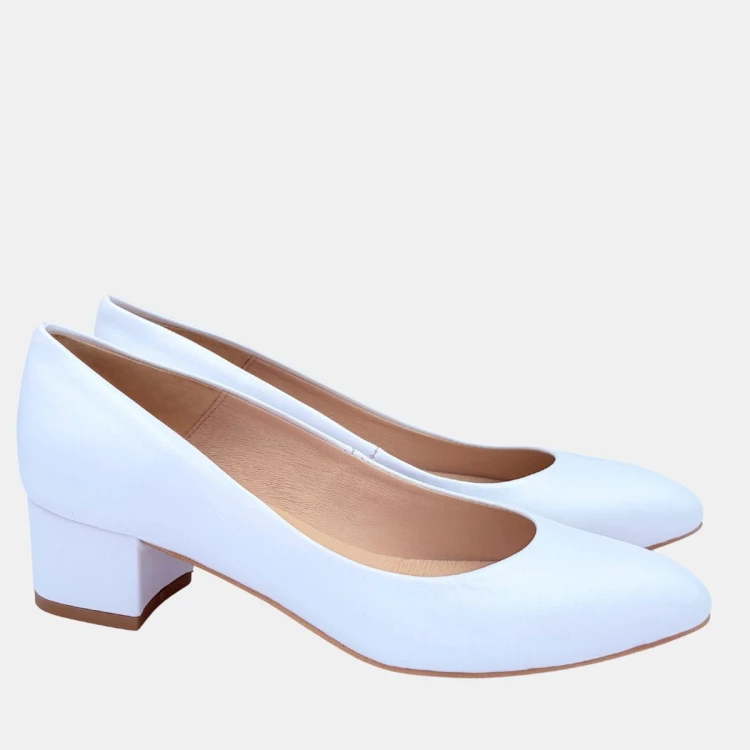 „Czółenka Stylowa Para Biała Perła ze skóry naturalnej na klocku 4 cm”