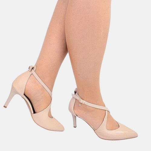 „Beżowe czółenka Stylowa Para na szpilce 8 cm ze skóry naturalnej i zawieszką przy kostce”