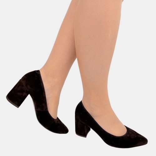 Czółenka damskie zamszowe ciemny brąz – elegancja i komfort na każdą okazję