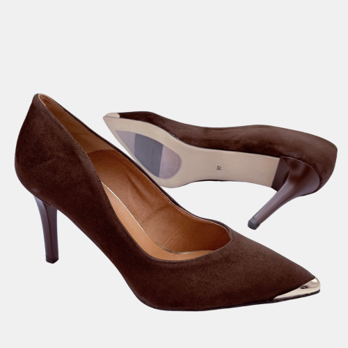 Czółenka damskie brązowe zamszowe na szpilce 8 cm ze złotą końcówką Stylowa Para