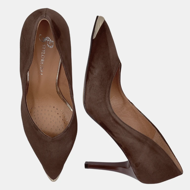 Czółenka damskie brązowe zamszowe na szpilce 8 cm ze złotą końcówką Stylowa Para