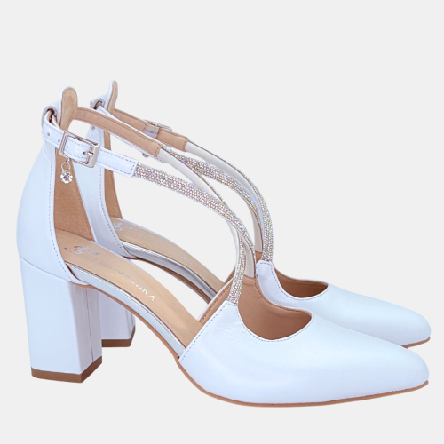 Białe skórzane czółenka ślubne z cyrkoniowymi paskami – Stylowa Para