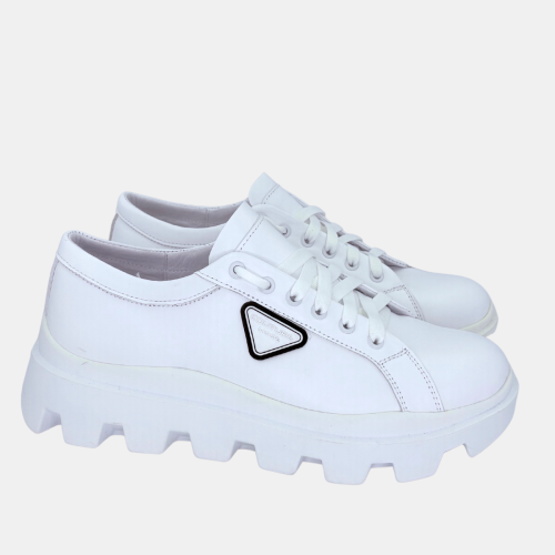 Białe sneakersy damskie na grubej podeszwie – nowoczesna elegancja El Passo
