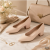 Czółenka Stylowa Para beżowe ze skóry naturalnej na klocku 4,5 cm