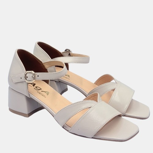 Sandały beżowe na obcasie 4,5 cm Aga